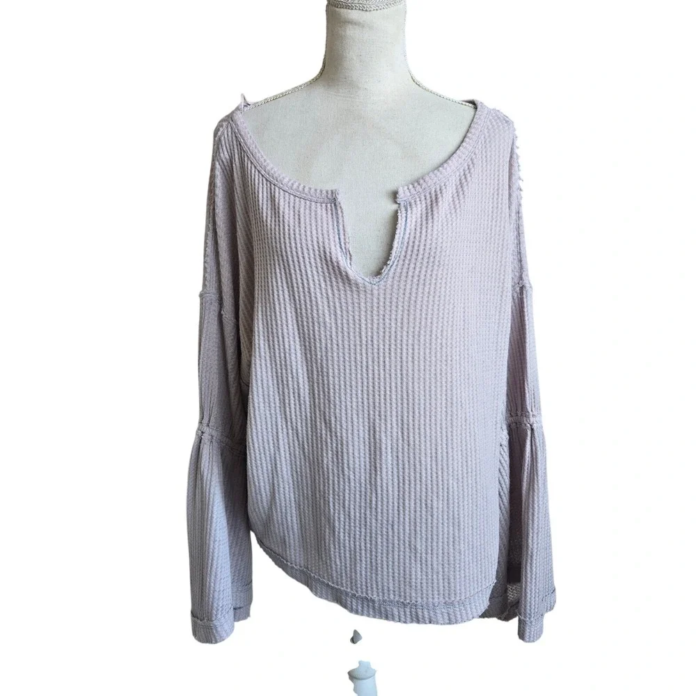 Free People M Purple Waffle Knit Notch Neck Pullover Top Bell Sleeves Boho‎
